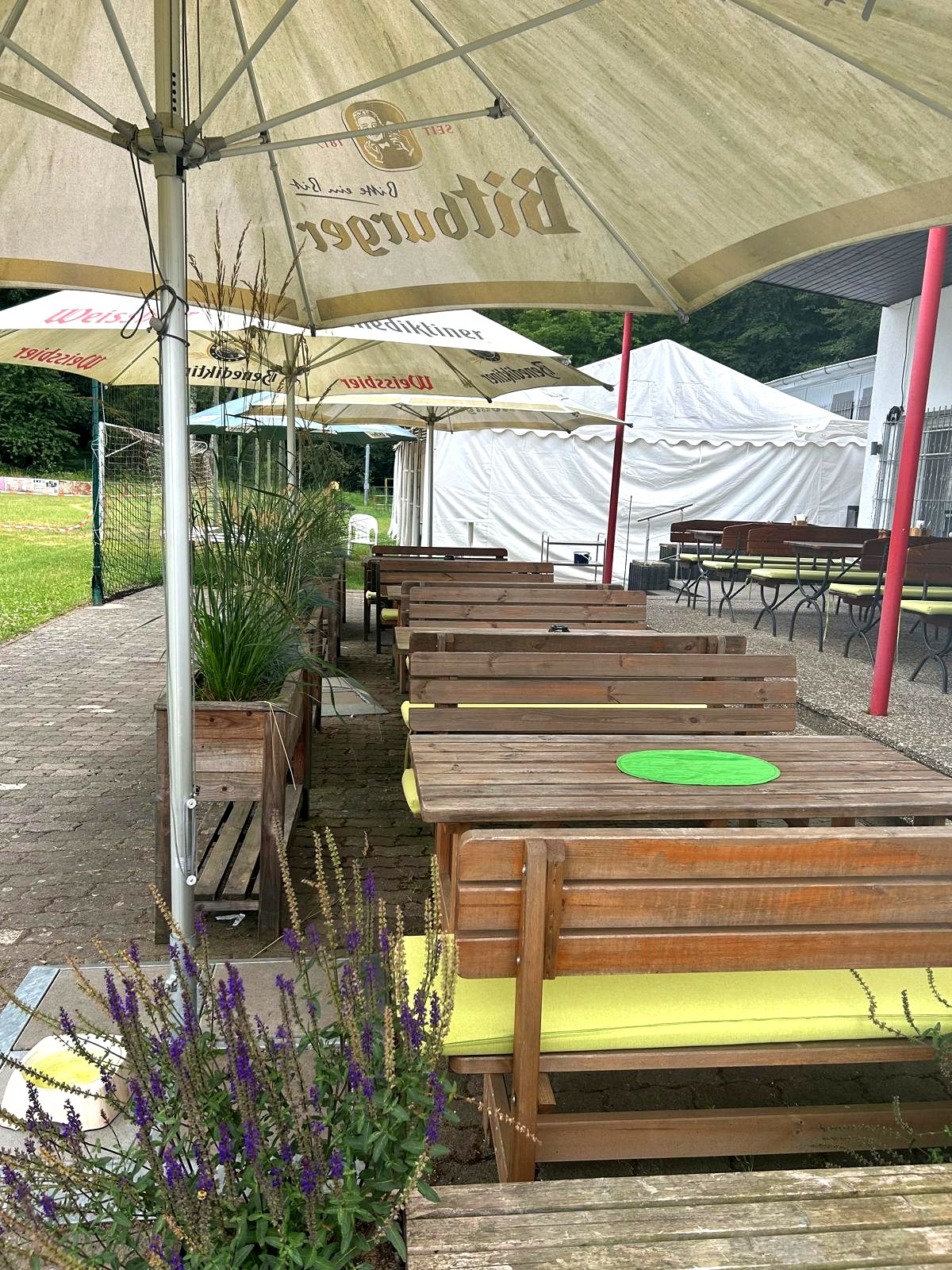 Sommerterrasse im Tollus Restaurant