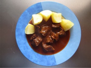 Rindergulasch mit Kartoffeln