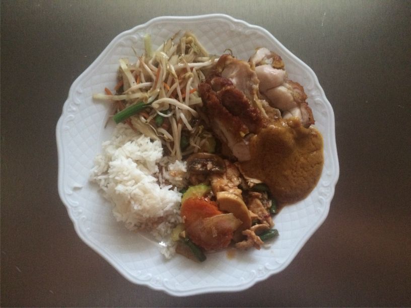 Teller Essen vom Thai