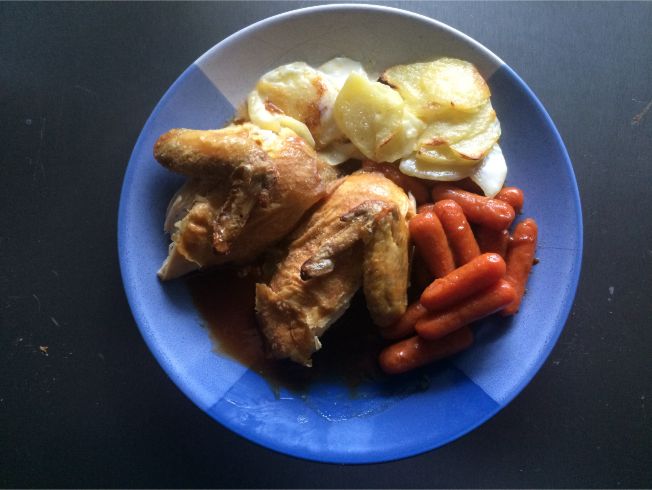 eller Maishuhn mit gratinierten Kartoffeln