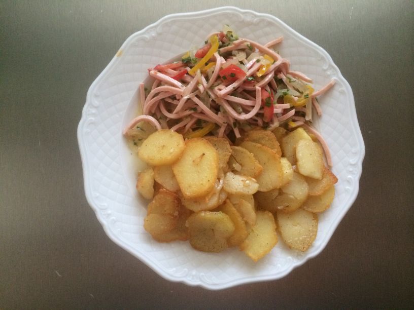 Teller Rest Wurstsalat